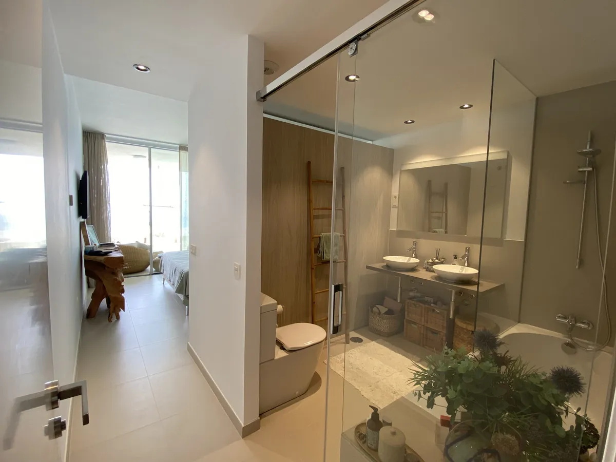 48b05fc8-424e-4a2a-9bc0-b868f4f2d09e