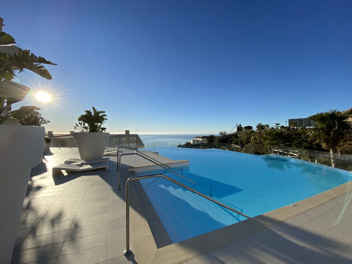 7bf4b8c4-7f84-48ef-ad13-2ecd709da24d