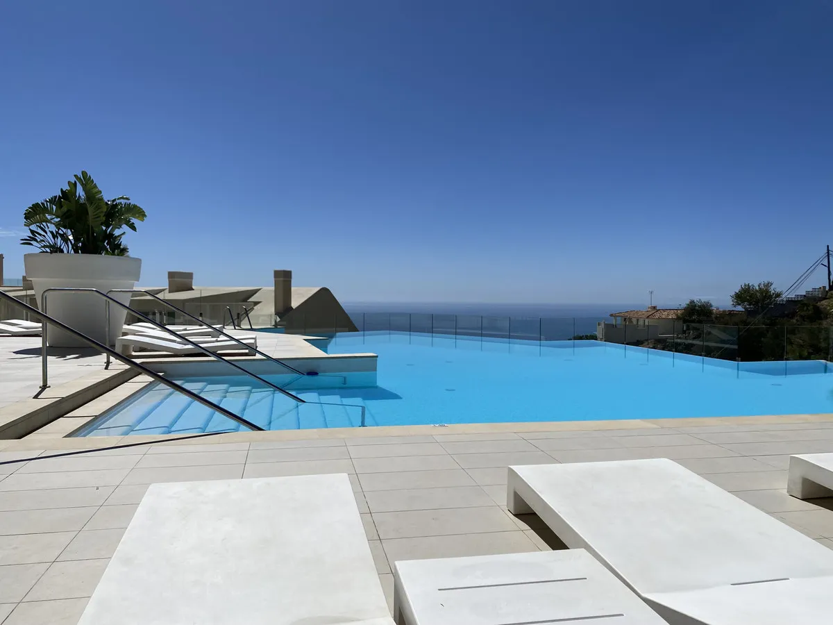 a4b9ca4e-773b-456e-ab9c-5b33b004d2e5