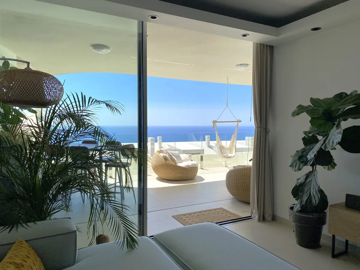 b094e558-dbfa-41a5-bf06-c93f7c19833e