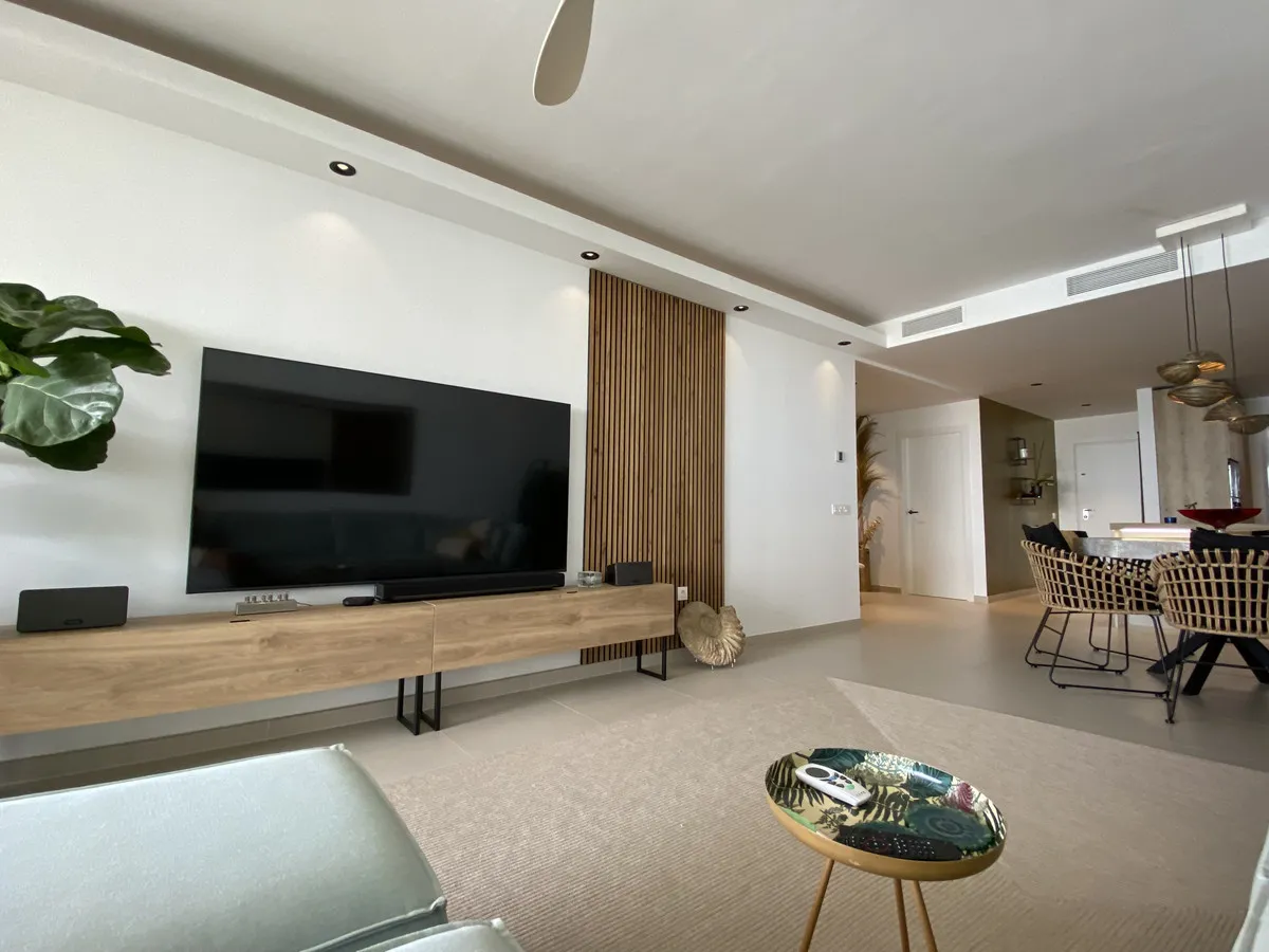 e2f8238f-bf2e-4885-8aeb-a3654c34f4f2