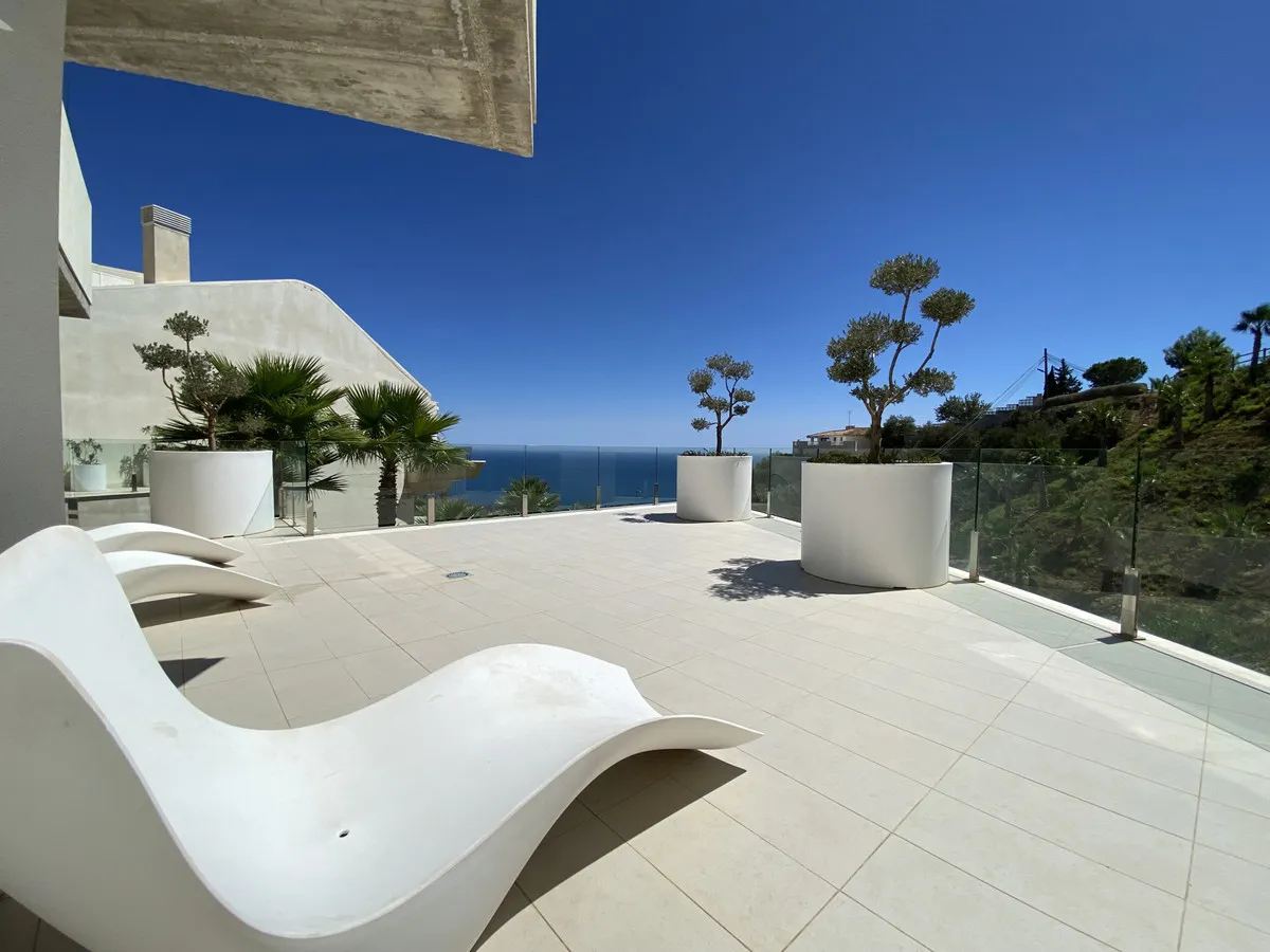 e9fcc09e-a589-461a-afd5-9812c6fd2144