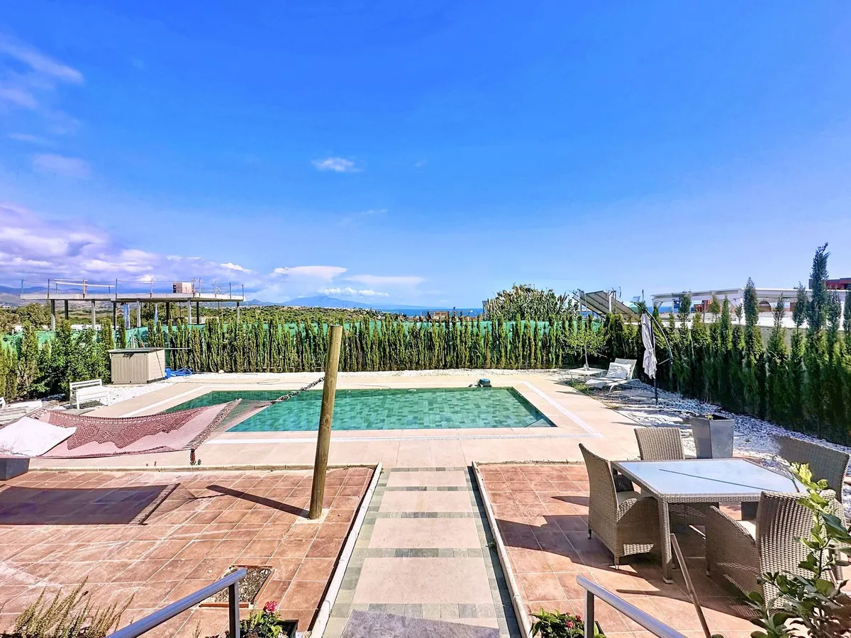 3ee96110-8109-4c3e-a180-ca80f3993f6b