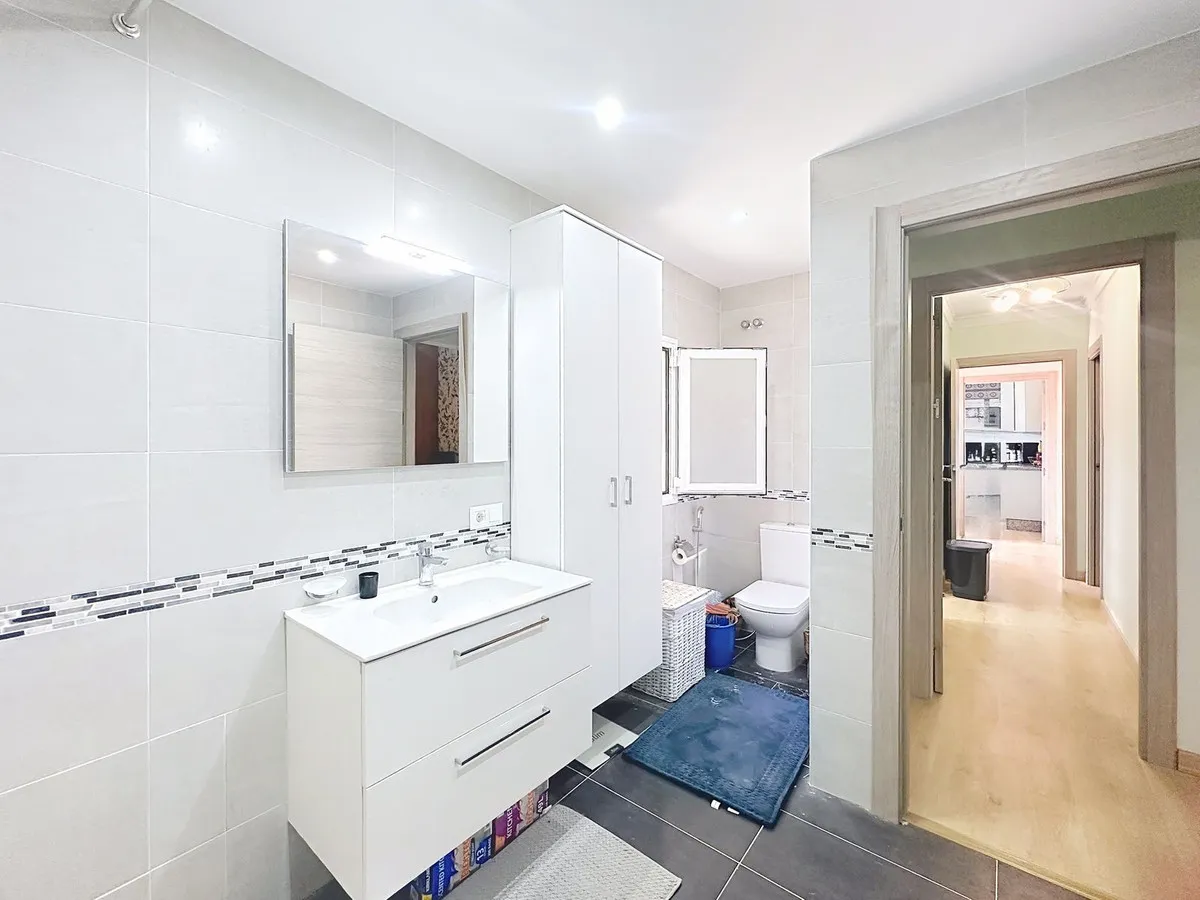 ea30cf46-f490-4c4c-a9b2-bb0f2e907b86