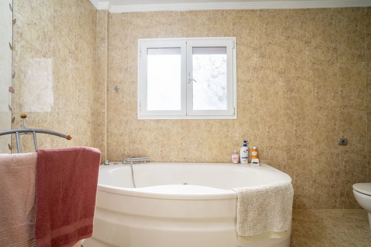 9a2ddb8e-d163-4499-a2d1-e9bad1999eff