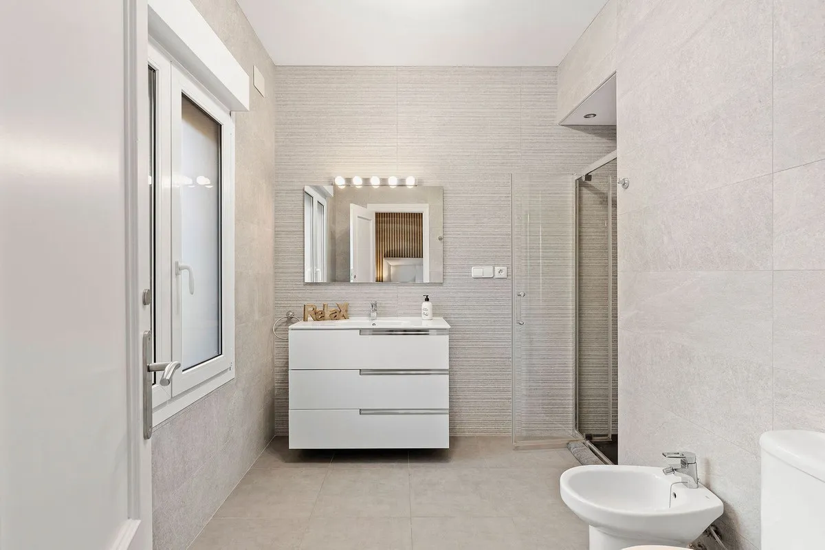 994b995a-236f-444e-b93c-d5114429cc1b