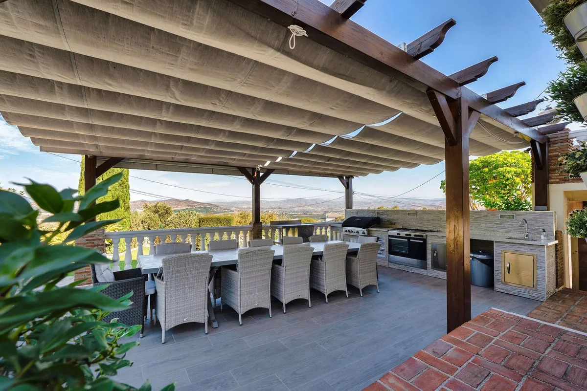 a29e7252-04cf-4f9c-9228-4d9f906701be