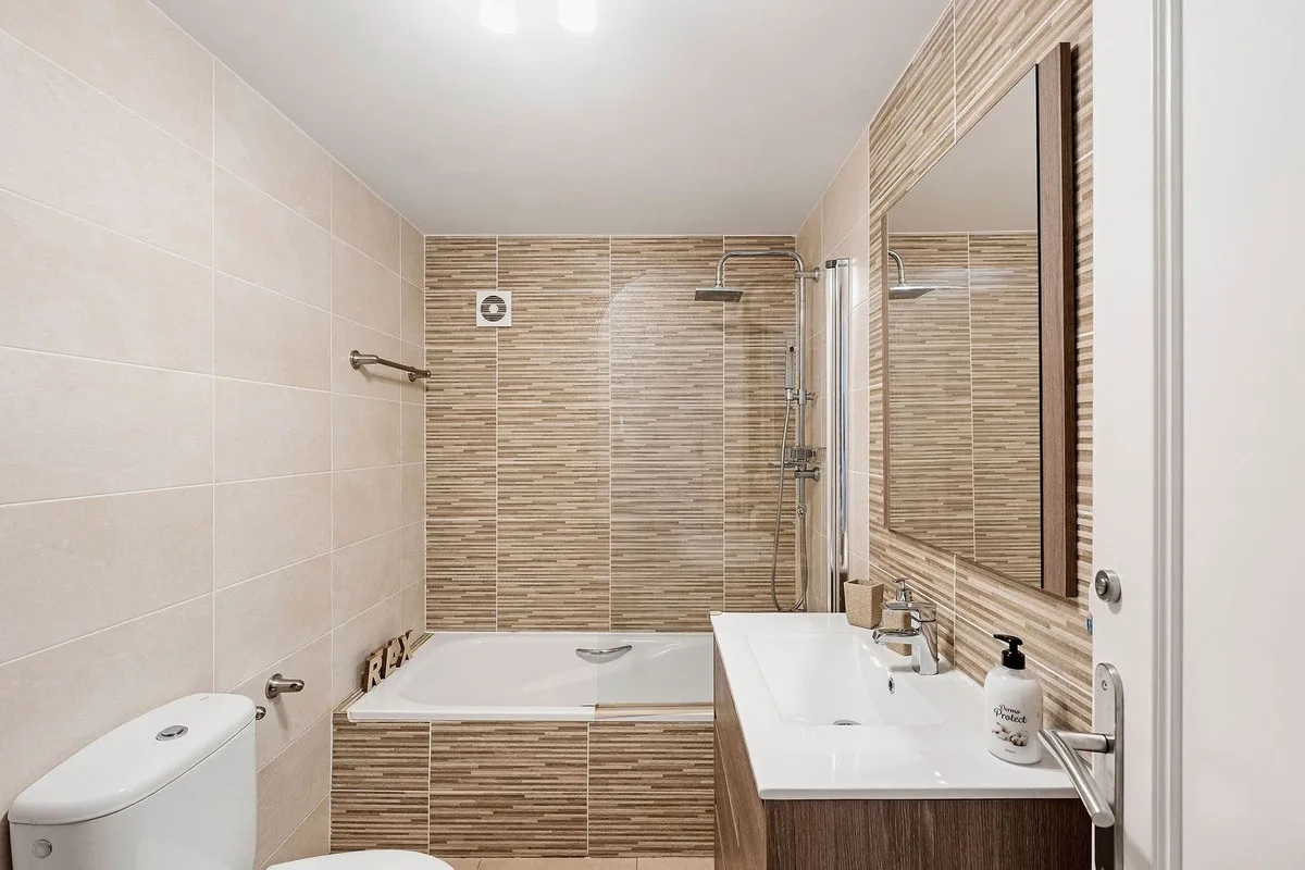 cdc2b1a2-5b32-49cb-84c0-2d93f3616d12