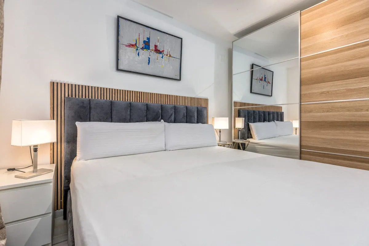 12fcc3a4-7cc8-4904-b9ec-4644d7a0e86f