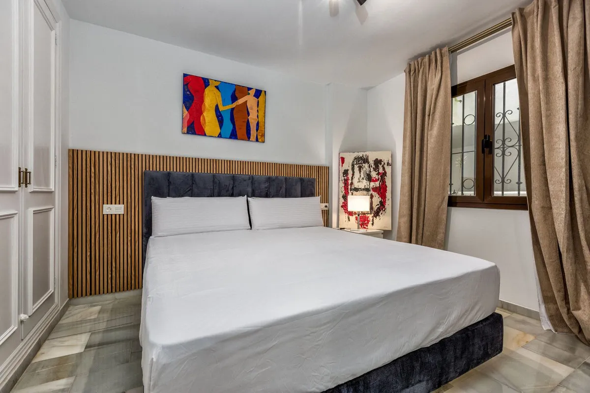 25a54562-86b8-494a-83c1-783f1eb3c9ec