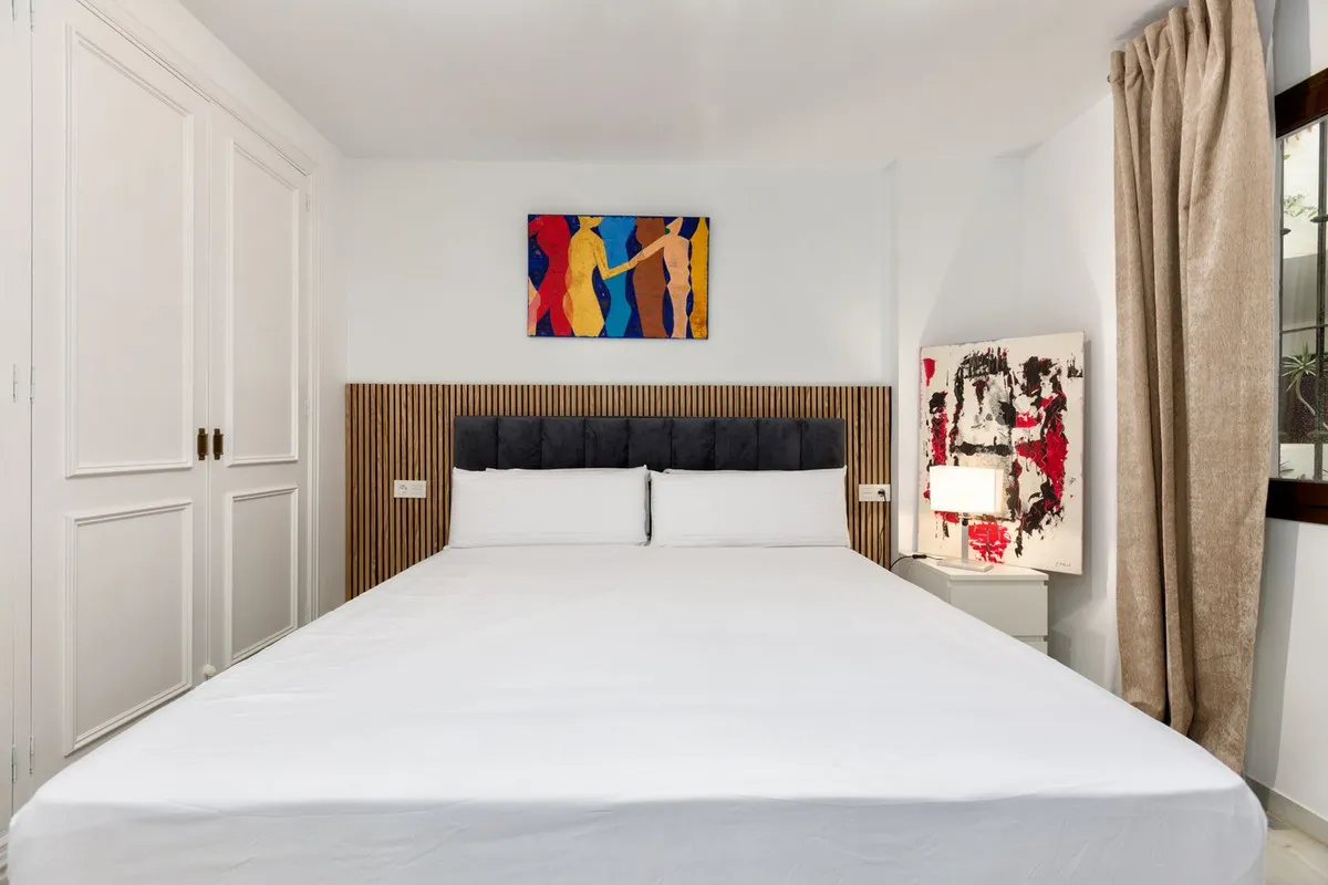 966b8490-5780-4725-a399-01a65309c198