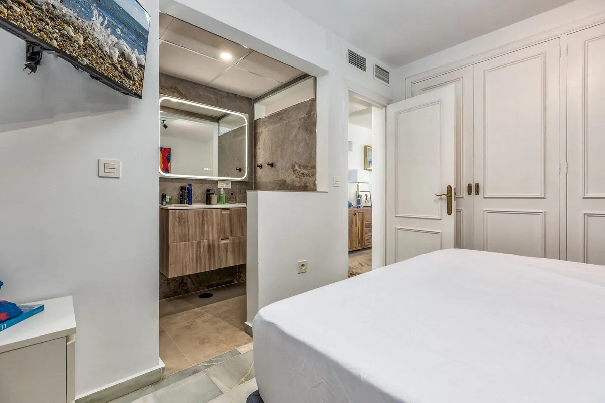 a9b9d1ec-b29f-40d0-a61b-d38553615c81