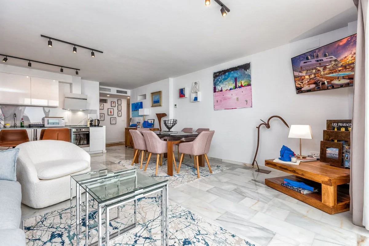 b1f1ae65-d87b-477d-8e8e-8e355a86979b