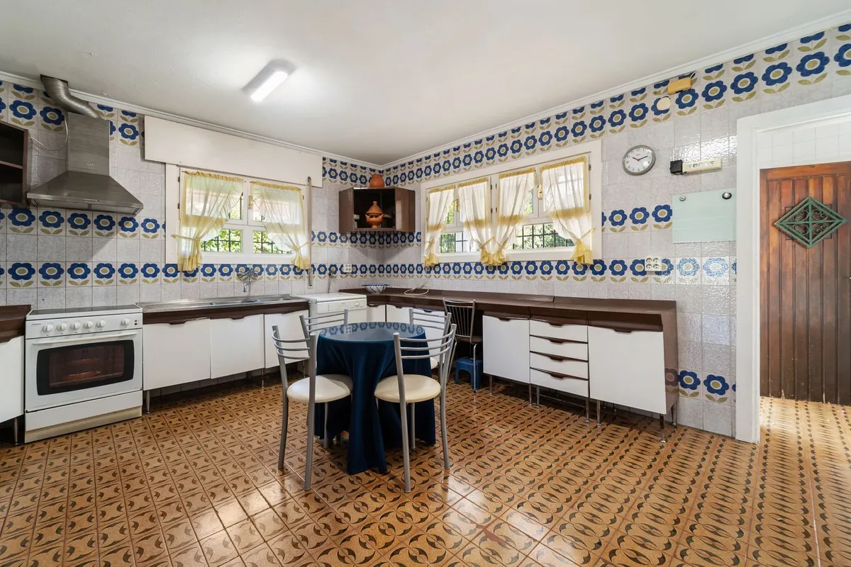 28e18aa0-d49c-4596-b1fd-6e26e6187ccc