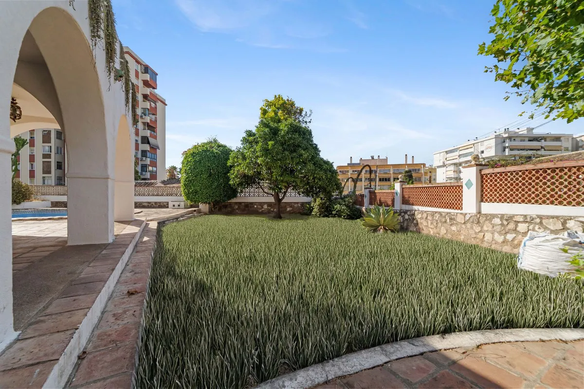 55daa0c6-c0b1-49c8-9974-5ddd499cf70f