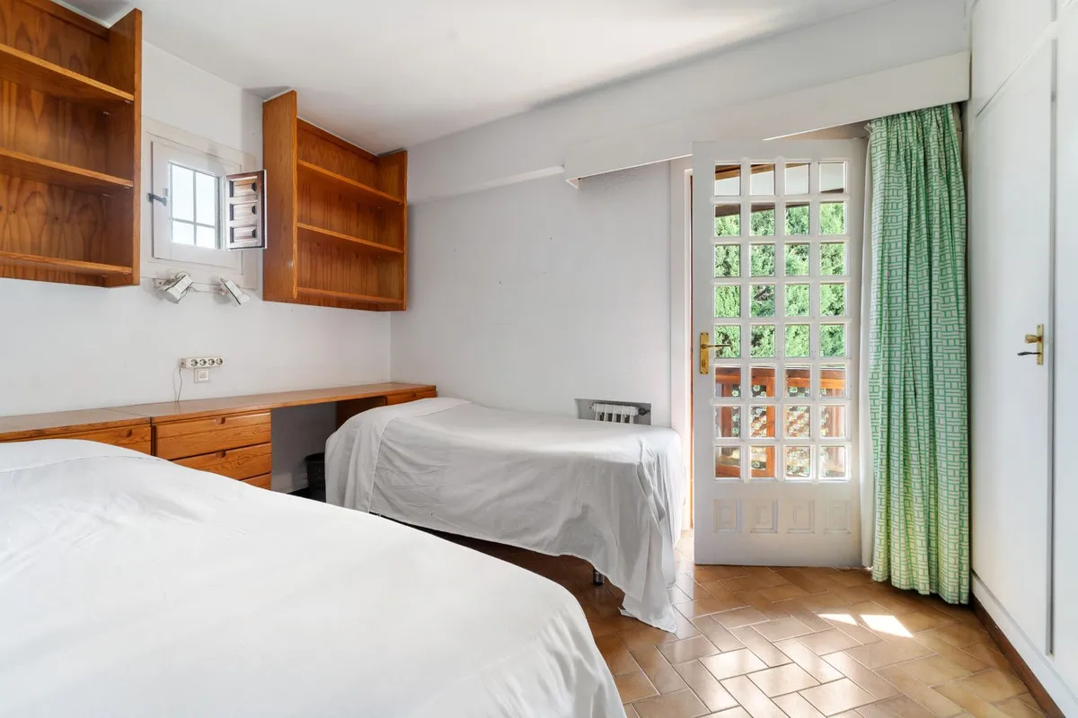 c30799e5-6677-4f4b-8854-4cf4659f96de