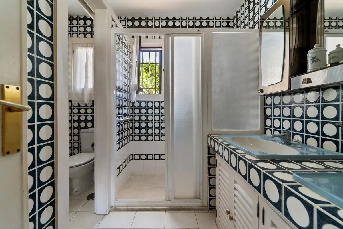 f52bdabf-1592-4041-8f37-7312aa7063c5