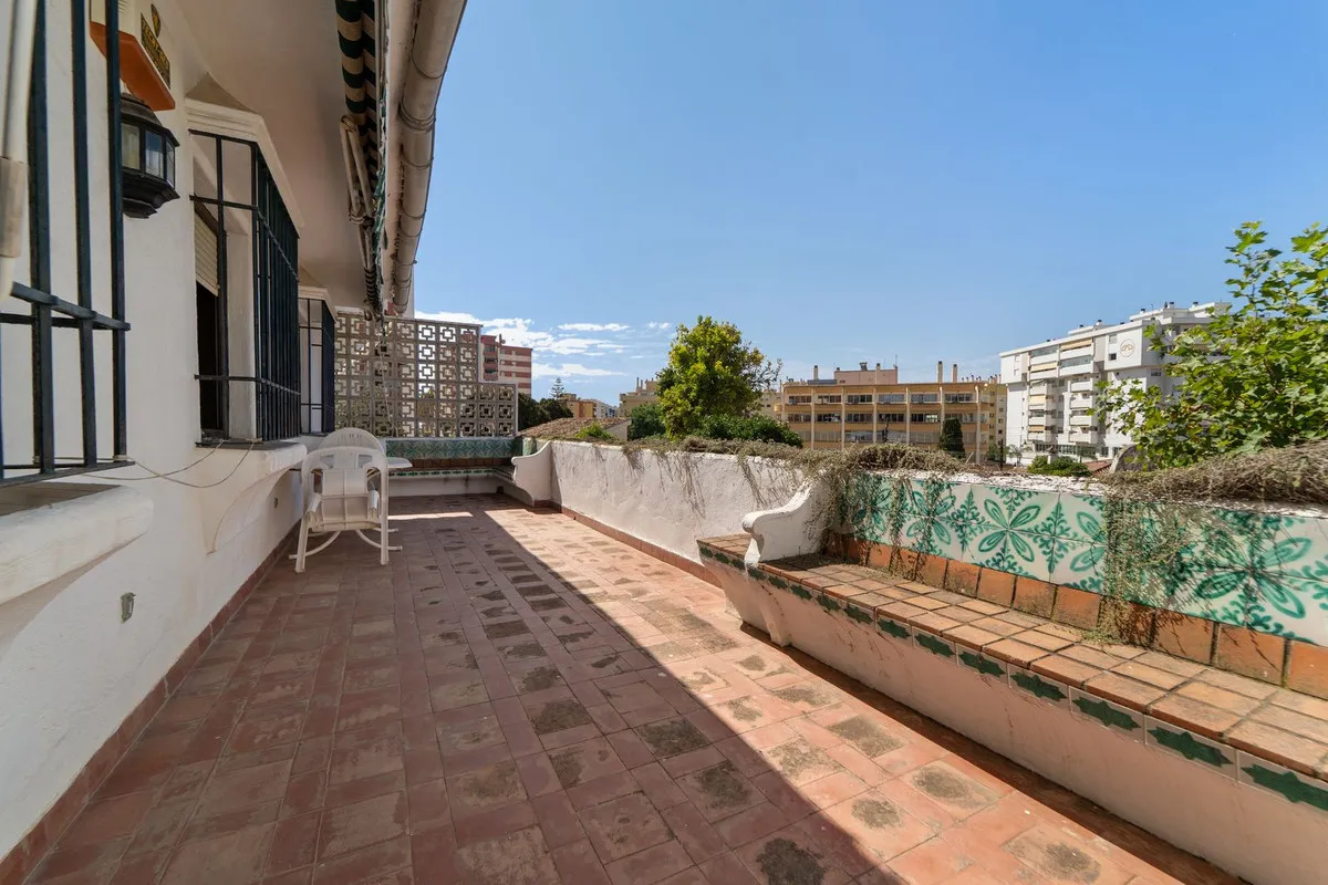 f6fea5f9-6b6c-43d6-91c6-6dc243ee135c