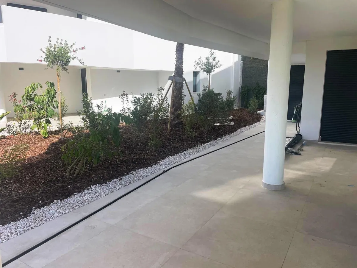 dd43cbe6-ffdf-4bf1-a5d1-0c5129efec80