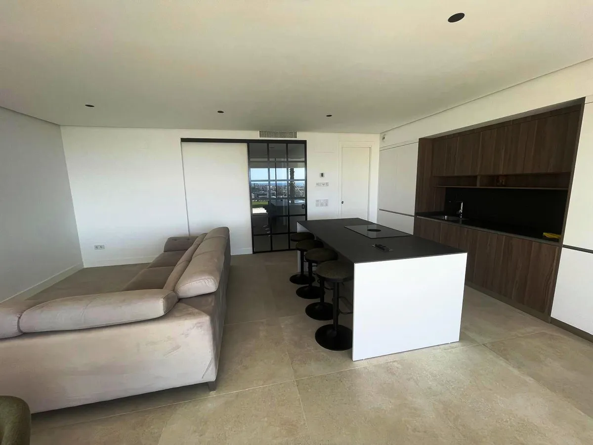 eaebe059-de18-4cd1-b324-6966606aa8ff