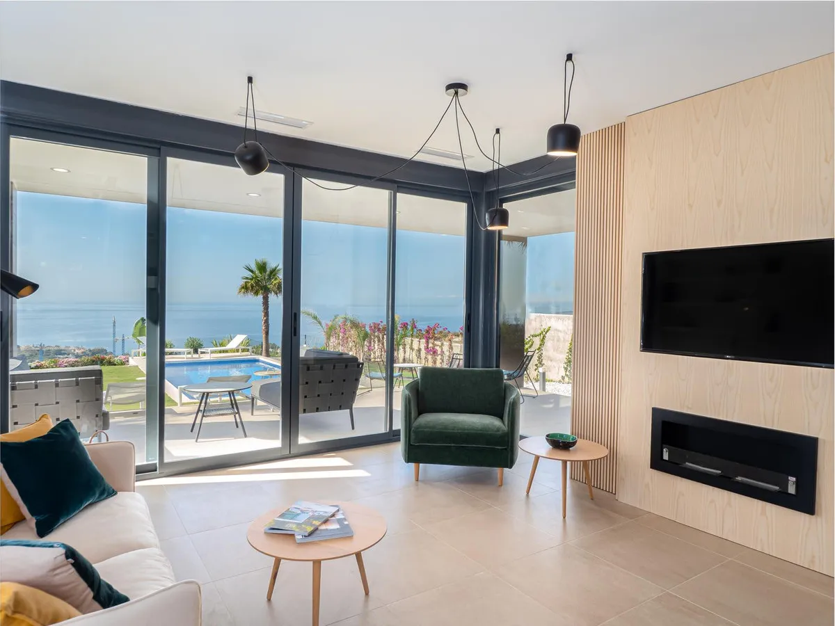 5f42c5ea-6871-4696-ba1c-9a3c67cc6647