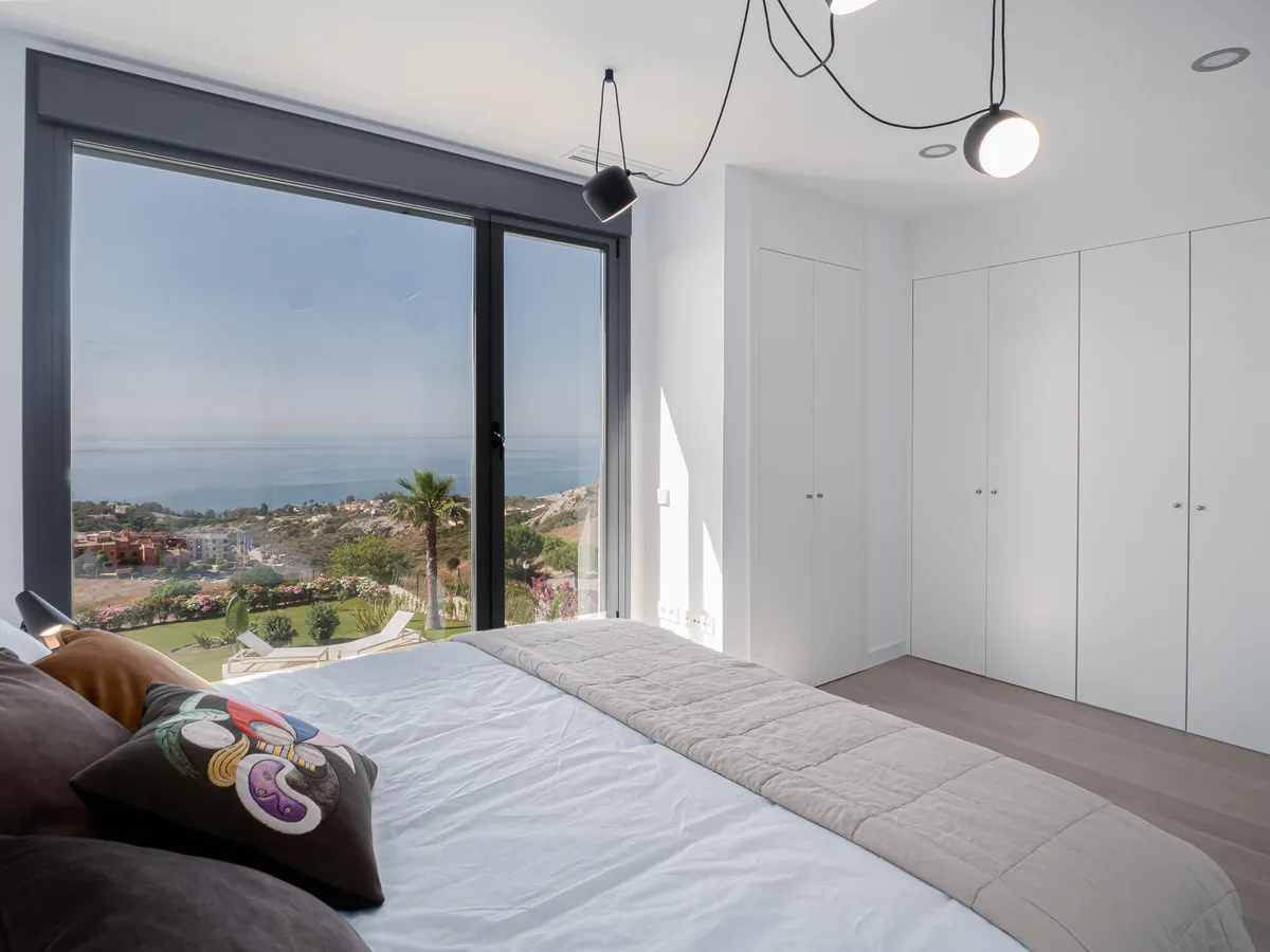 7f472b0d-d96f-41a0-ae5d-5df0269fe945