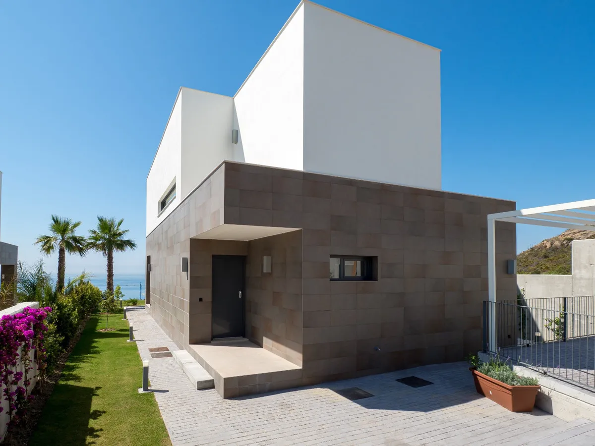 8f8ae170-c25e-4a43-a8b8-62dac8df2256