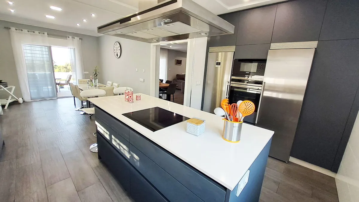 10e7f0ab-bc23-4ef1-a160-b8f22e871a23