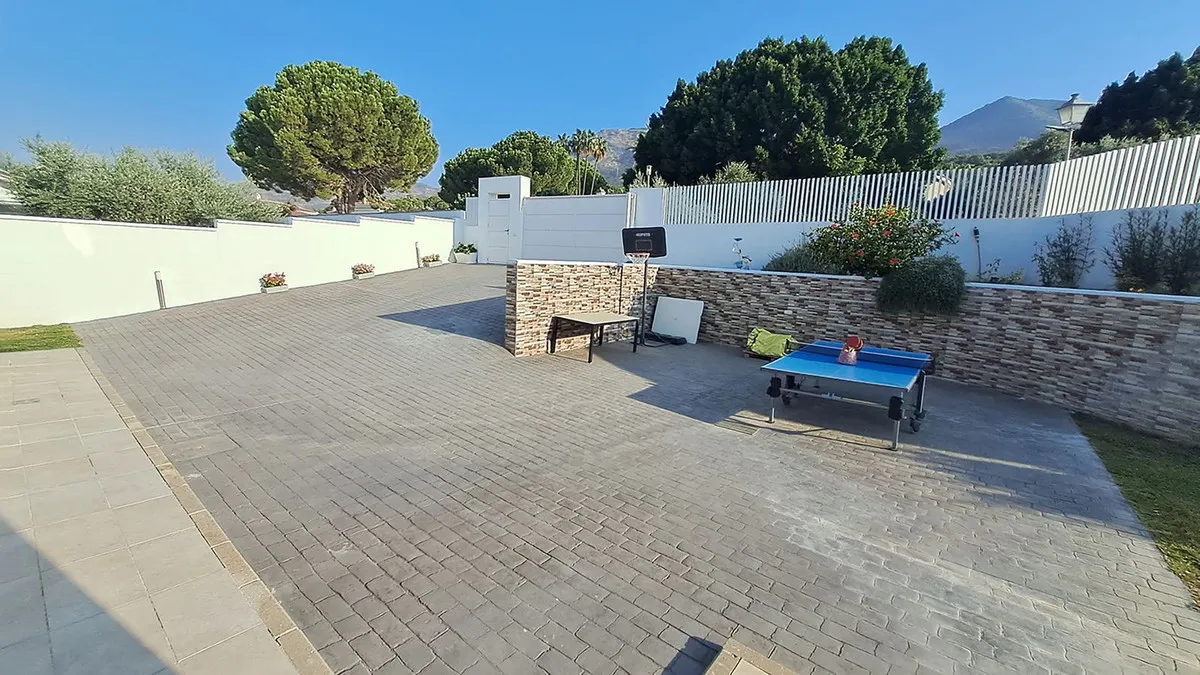 efac5863-774c-44e5-864a-6b316b9e2e24