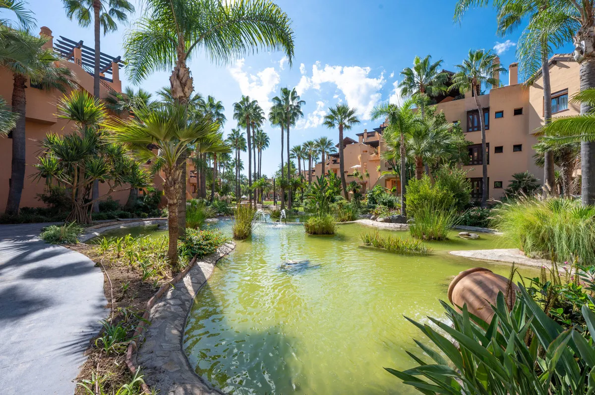 23f83e75-b813-482b-90aa-3df69e43574e