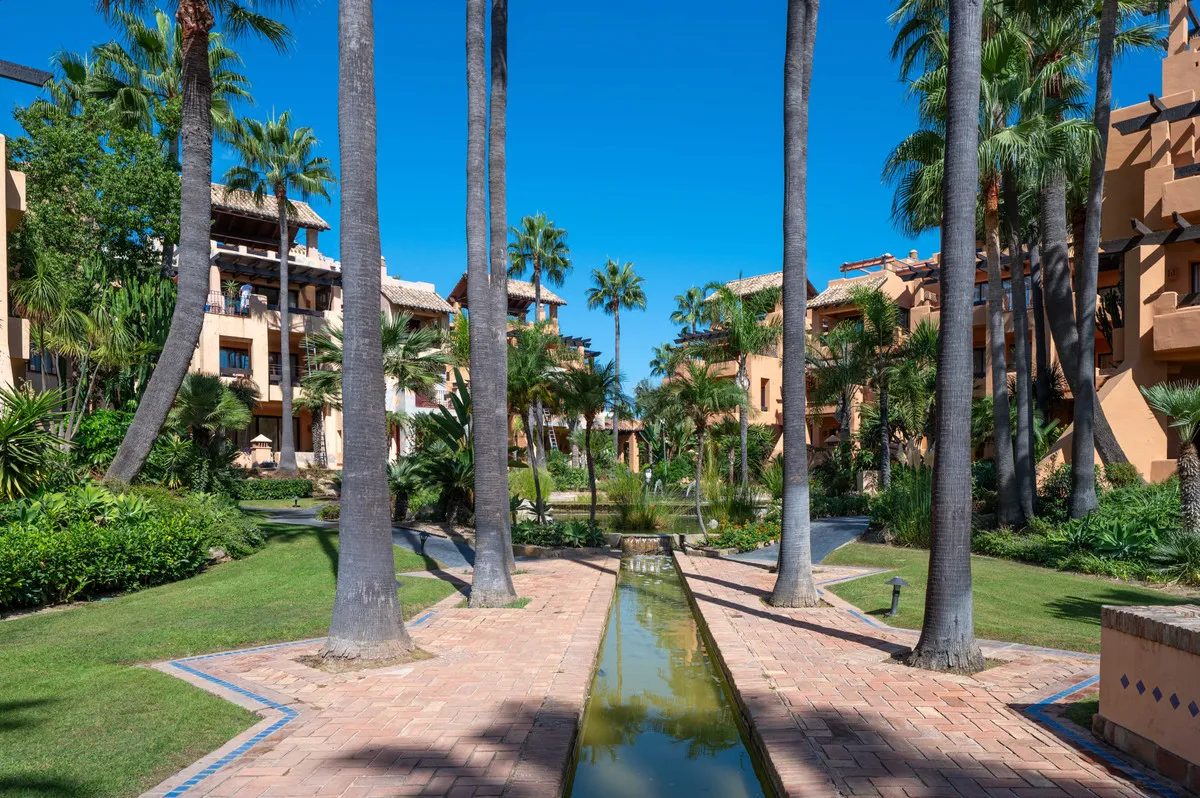 83eb6af2-b3d7-4e22-b82b-3a89fa21c7bd