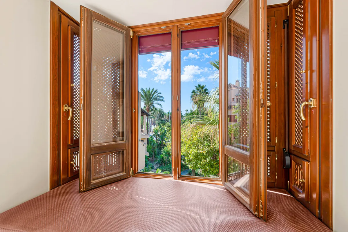 edd0f891-b9cd-4027-ab7d-84dbac25254b