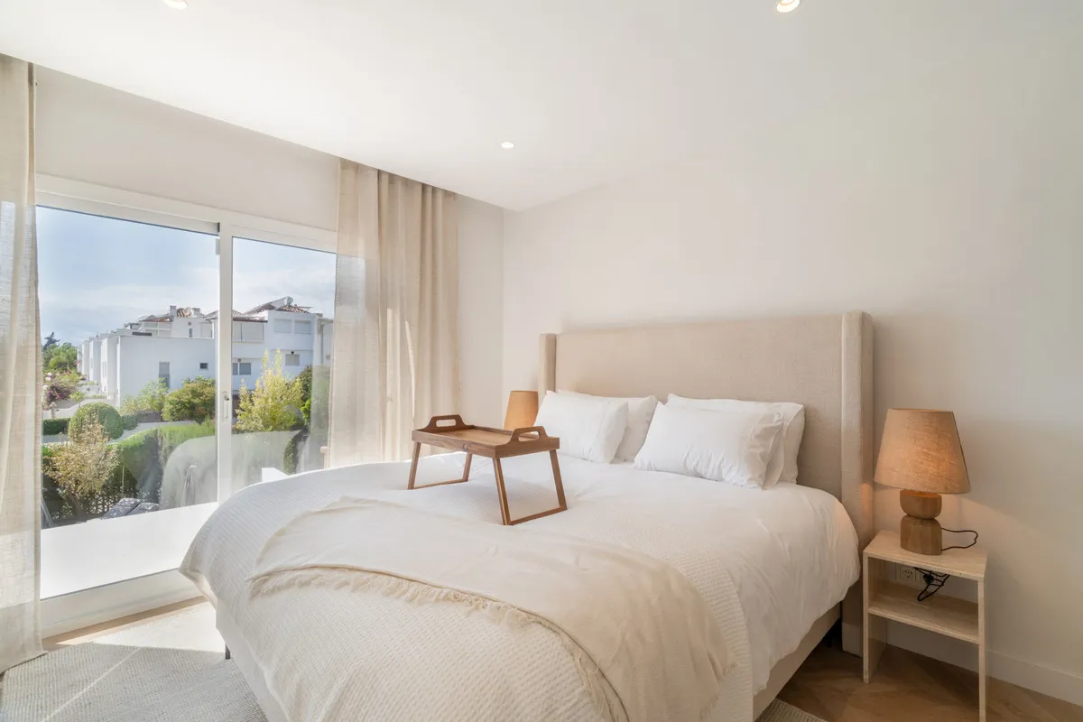 04a1b9f8-3a7e-43ff-9149-5d1166f14fbb