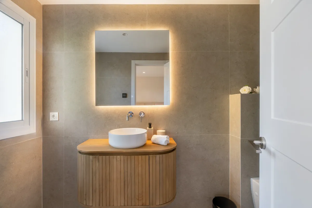 2da2cb28-6ff1-4cc8-8d80-2e8206920aac