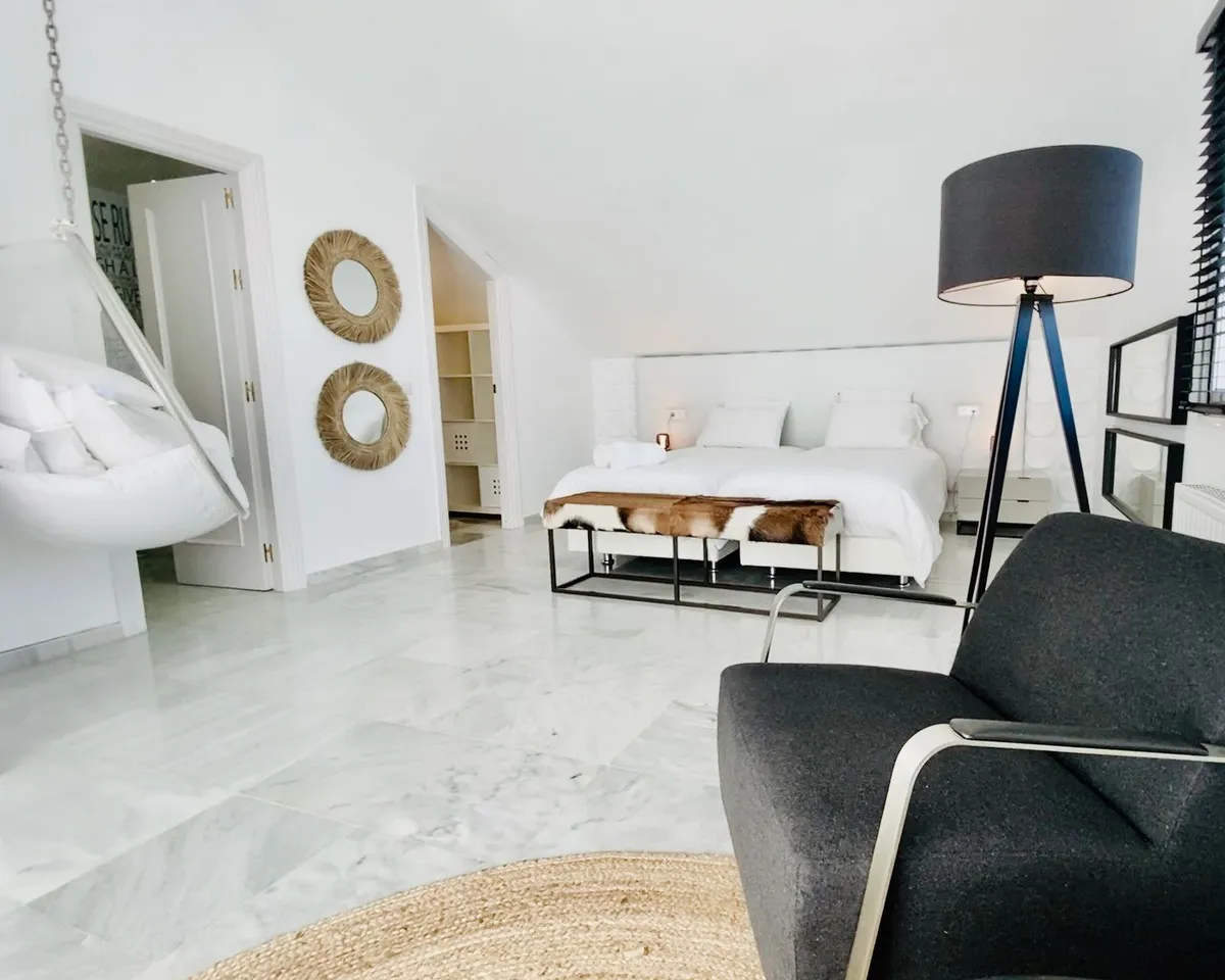 f00fc8fc-cbc9-470b-ae2b-171556c82db6