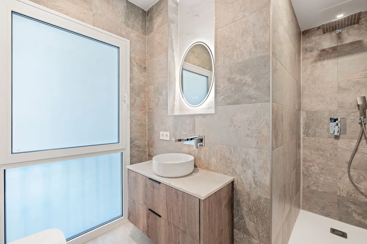 1d078c9b-c90e-4340-9083-9be3b463c2b9