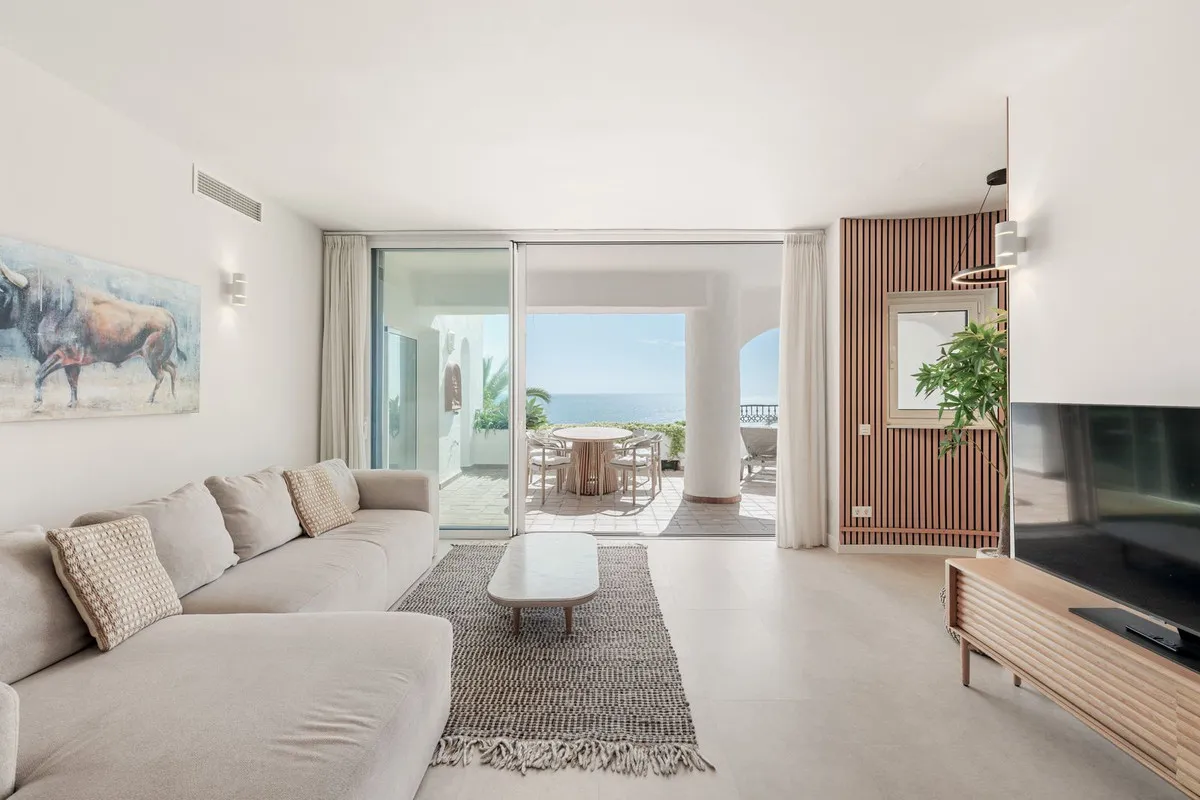 6d5640fb-a5a1-4175-a5a2-ce6c1d31d167