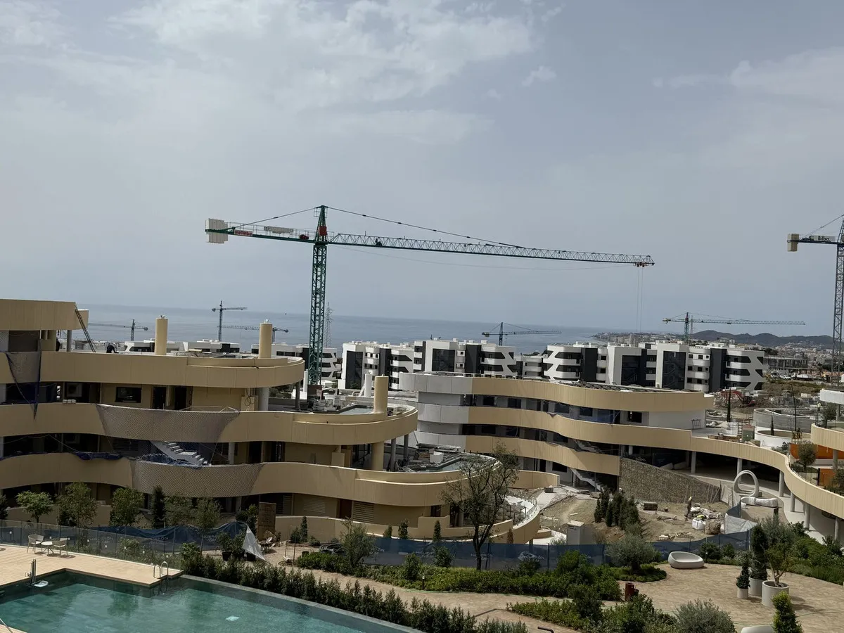 42c4e2fc-6948-4811-b848-bec1e537c0ae