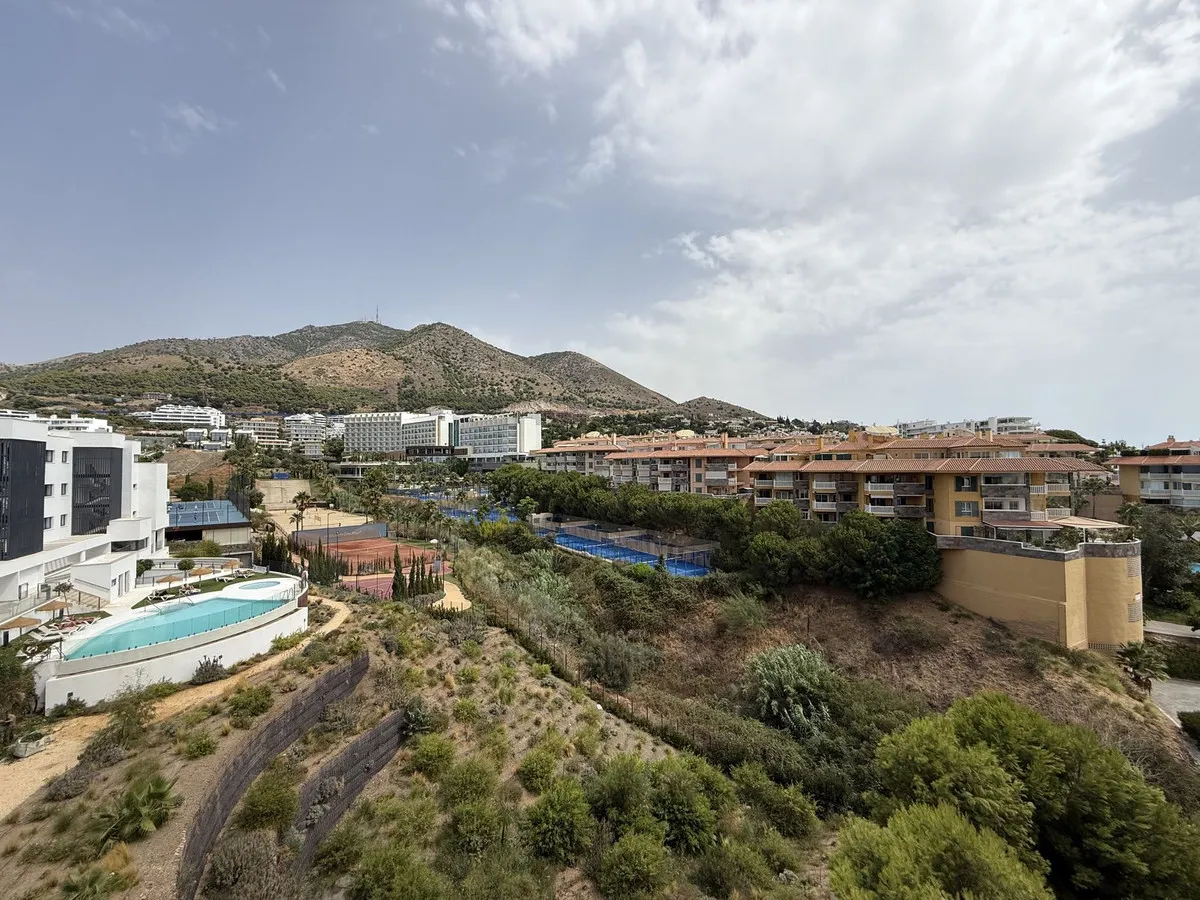 e47d1b77-42a6-44f8-a75d-0eed561a5cdb