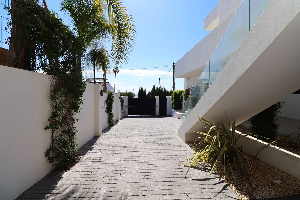 3bda8398-d603-4154-a1b5-dd71e3503e78