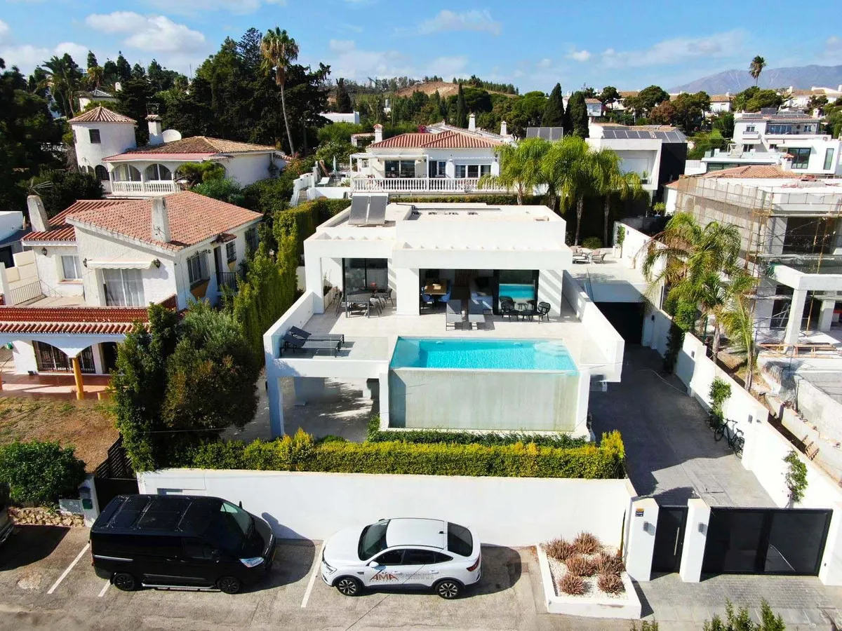 3c1e6669-014a-42d7-918c-8ecb3a067b93