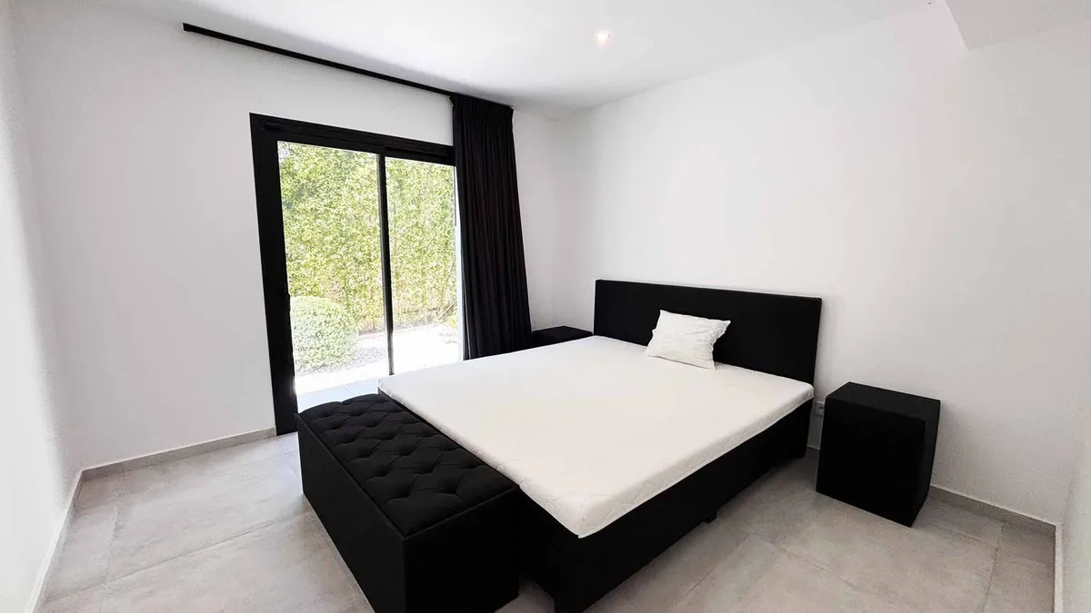 aff30fc9-92dd-4a90-9bc9-82f83529afa9