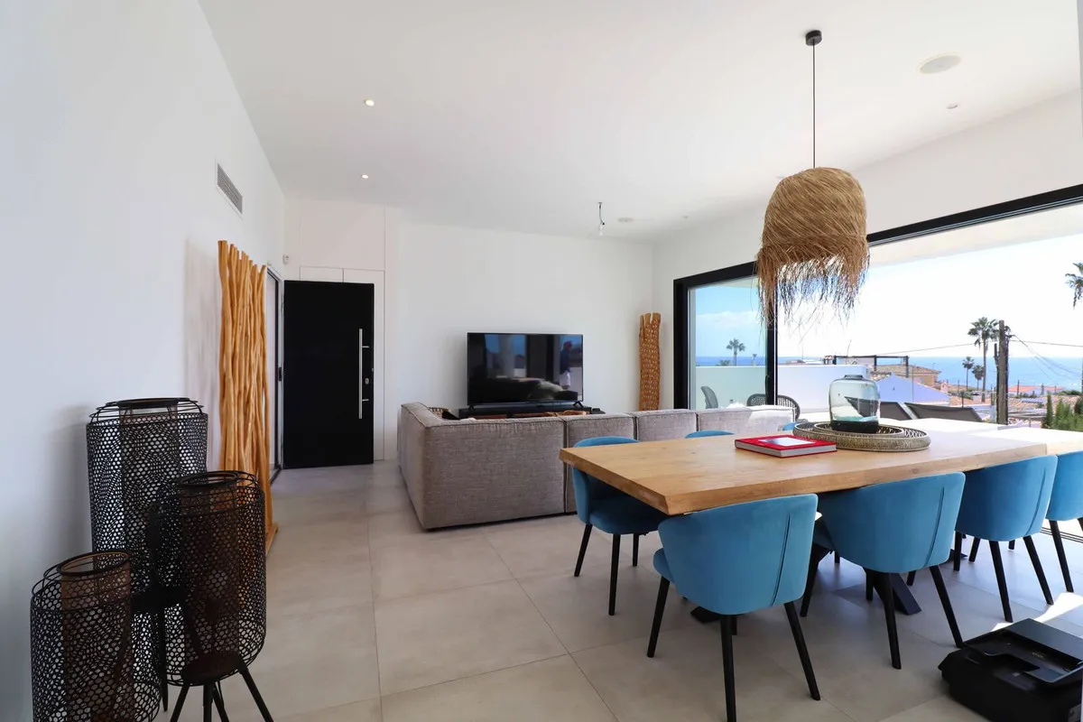 e7717e53-0c9b-4cb0-bc9b-d2069f5a6655