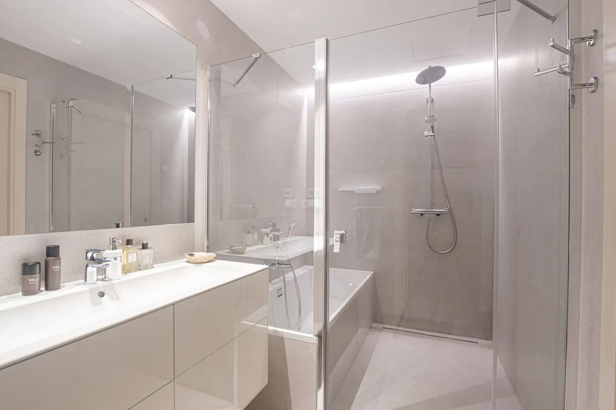 8dca9b70-249b-4f18-9f20-261f6518fa37