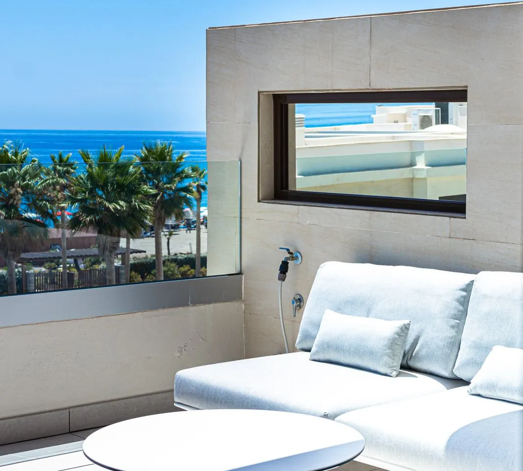 af4fe012-8c71-4f94-9970-a9a7bd5f6686