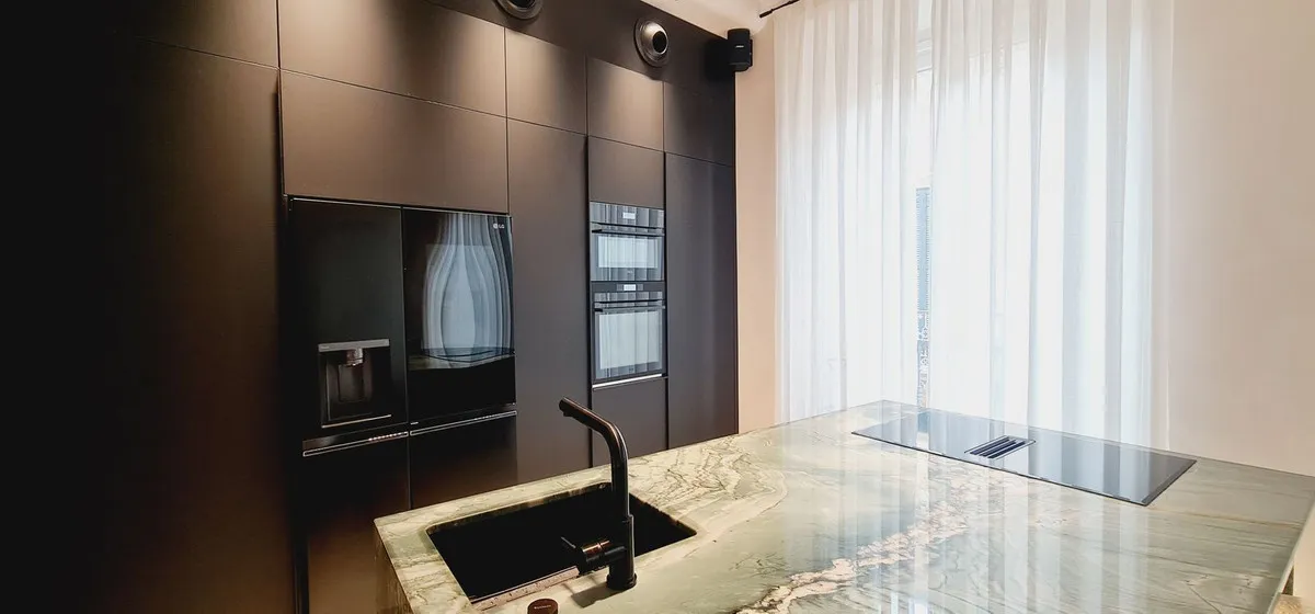 037f333d-b070-4087-8d69-b7dffaccb367