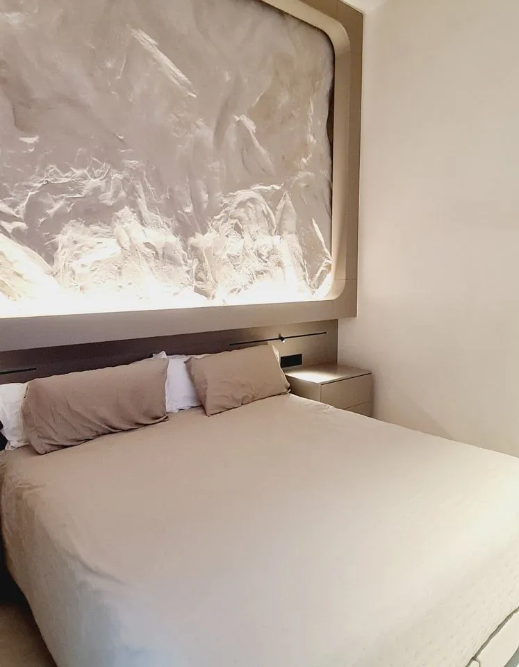 76d73d9b-d452-40db-b289-42b645678579