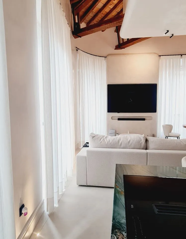 9fef1a00-6362-440d-a848-319e3223b6be