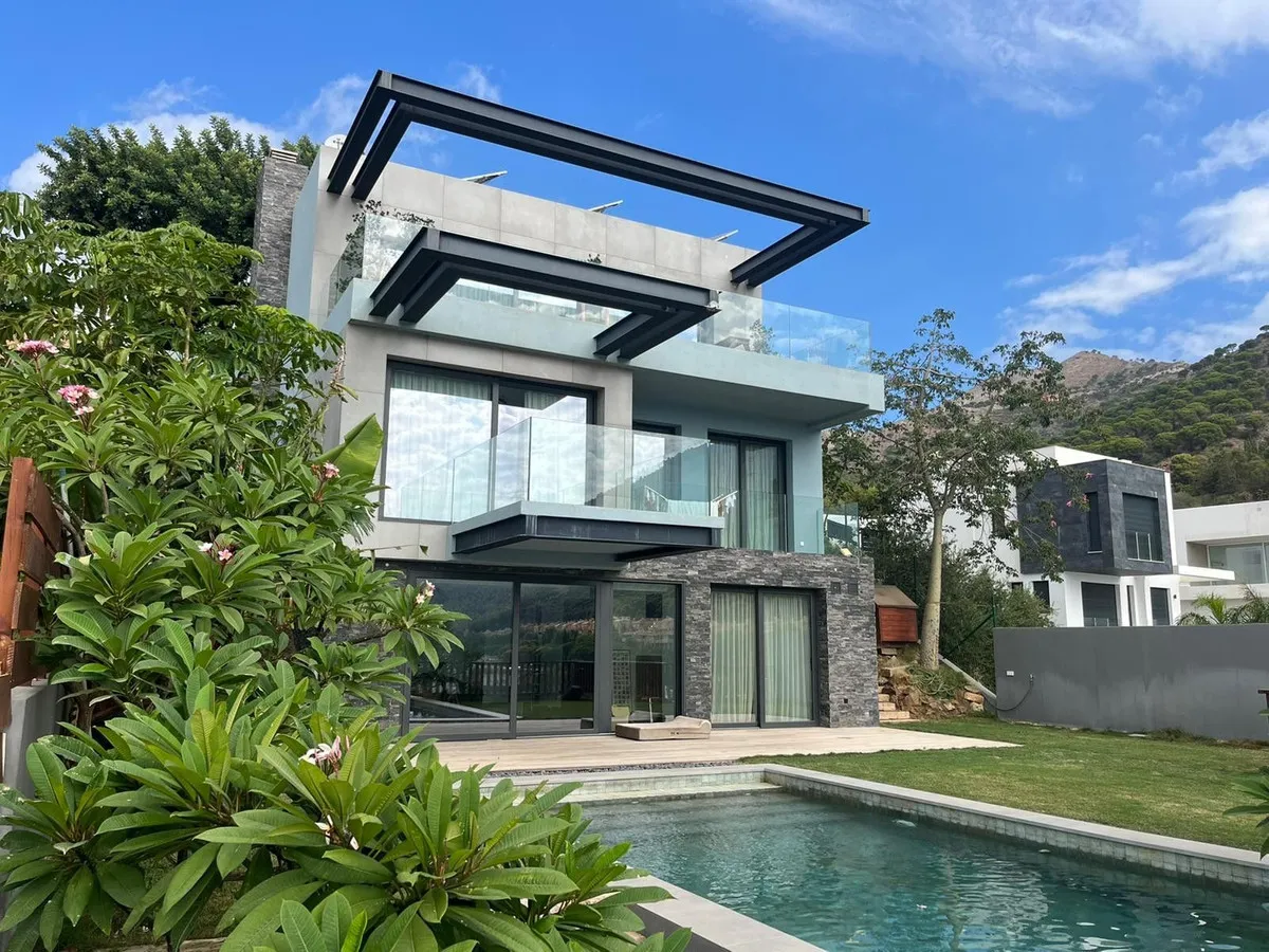 403f350a-cfbf-4502-8aad-faa930c9706a