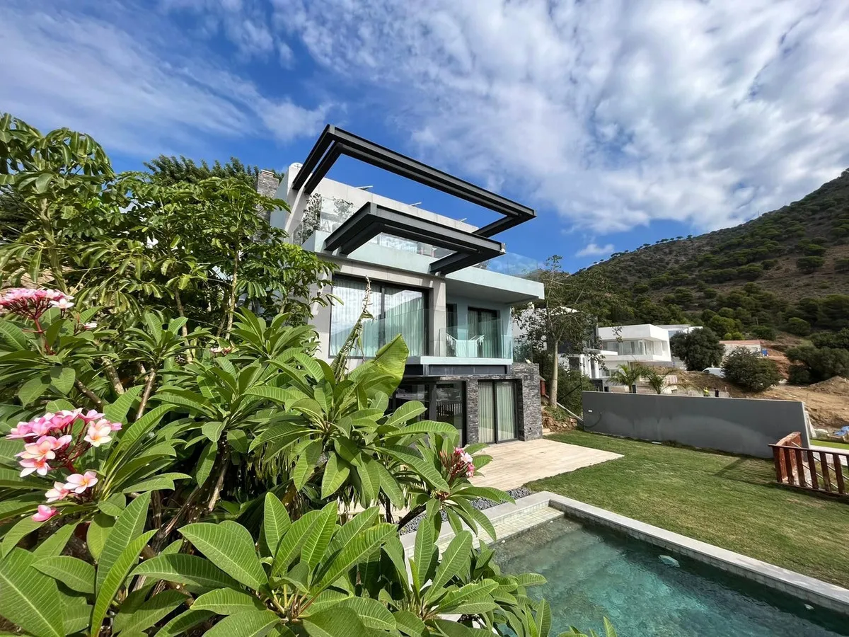 edd1c5ed-32d8-4964-9073-16552d5129a4